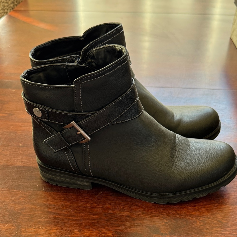 Natural Soul Women's Dark Heeled Boots